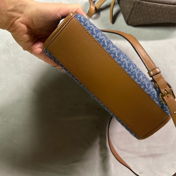 Michael Kors Blue Cross Body bag - Picture 4 of 4